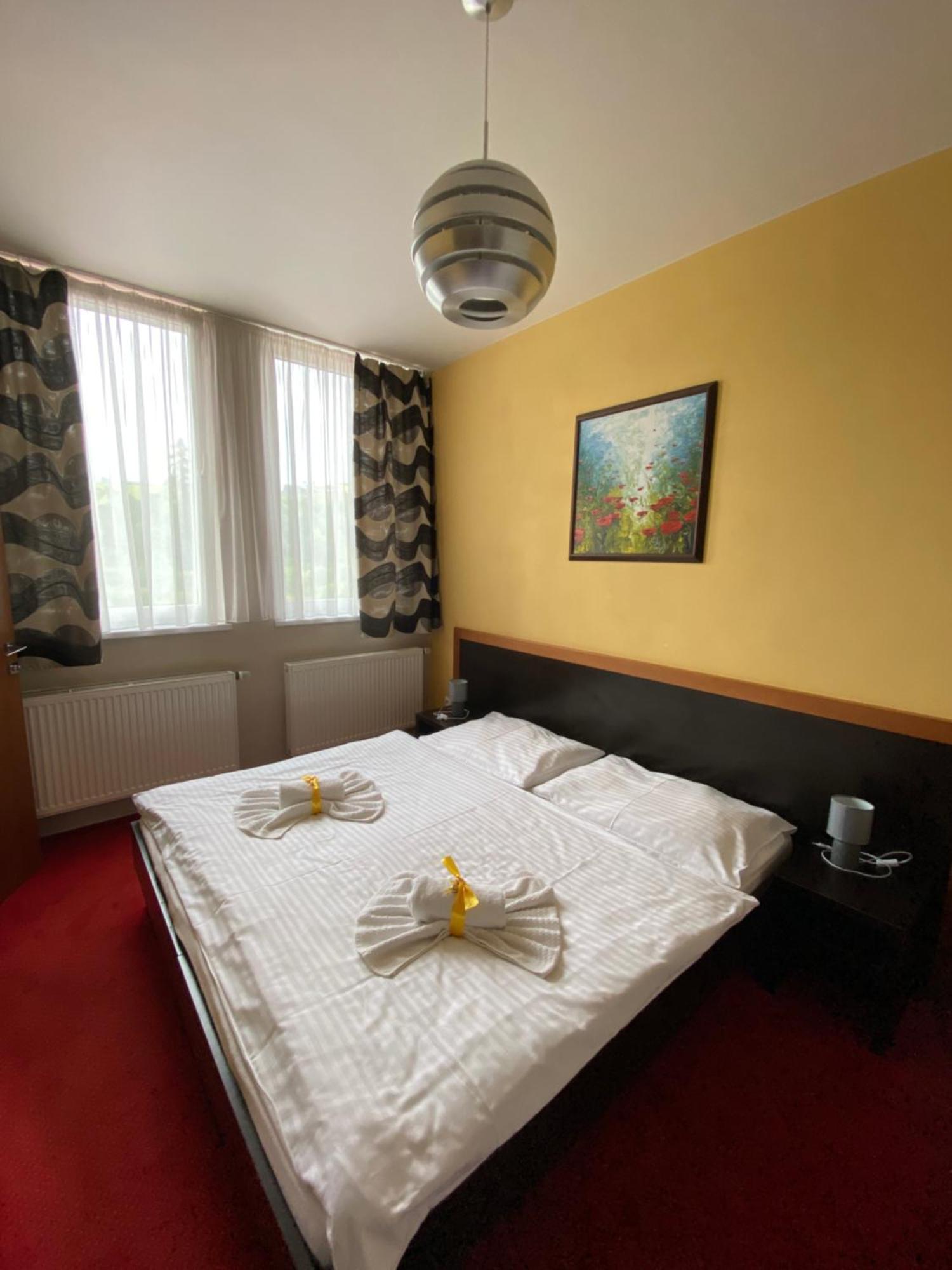 Guest House Penzion Fortuna Тврдошин Экстерьер фото