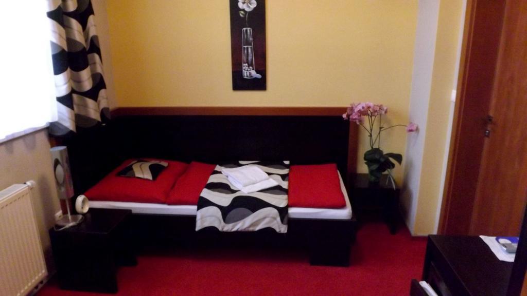 Guest House Penzion Fortuna Тврдошин Номер фото
