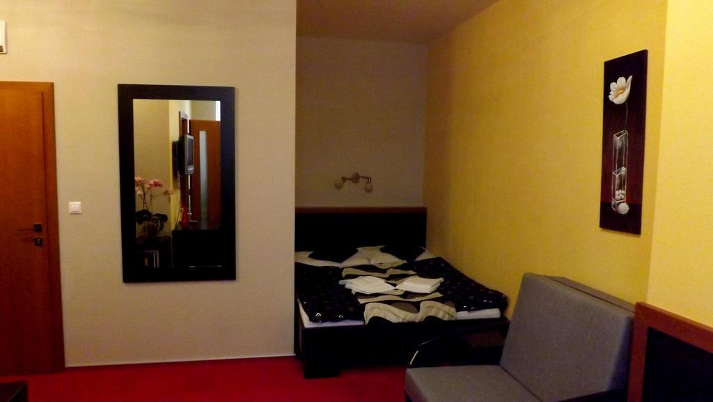 Guest House Penzion Fortuna Тврдошин Номер фото