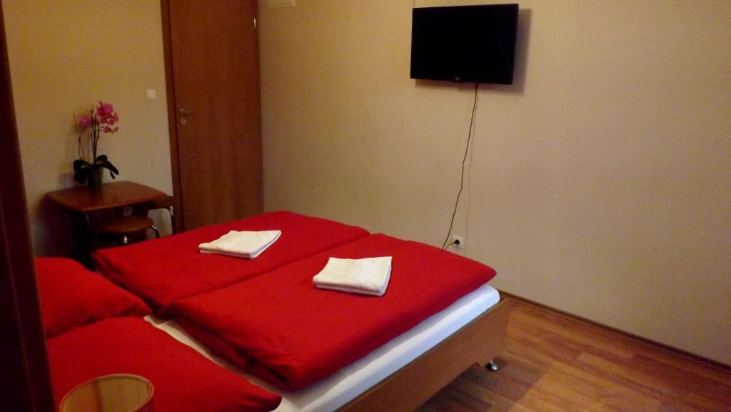 Guest House Penzion Fortuna Тврдошин Номер фото
